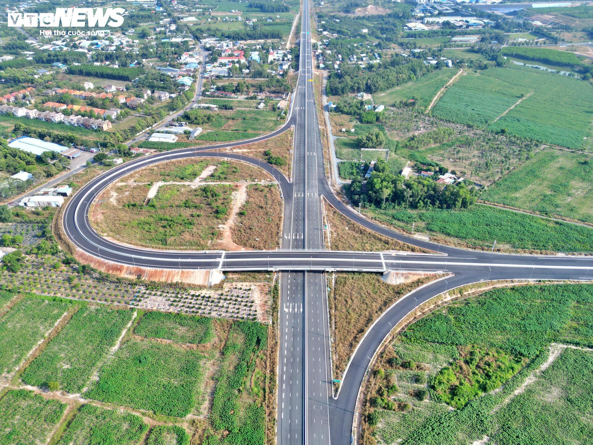 TP.HCM và Đồng Nai - hai thành phố đặt cạnh nhau sẽ tạo ra 'cặp động cơ' tăng trưởng