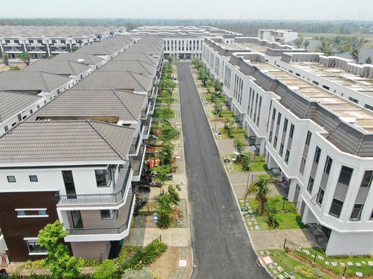 CHÍNH CHỦ CẦN BÁN GẤP CĂN NHÀ GÓC 2 MẶT TIỀN 1 TRỆT 2 LẦU TRẢ TRƯỚC 960 TRIỆU SỞ HỮU NGAY NHÀ PHỐ 2 MẶT TIỀN