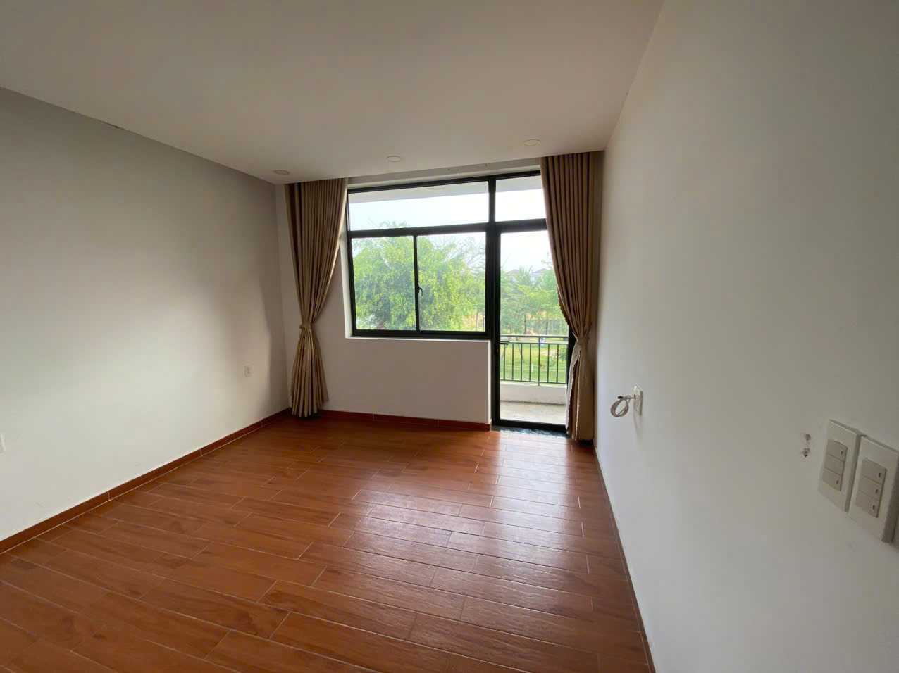 BÁN GẤP NHÀ PHỐ 1 TRỆT 2 LẦU TRẢ TRƯỚC 780 TRIỆU SỞ HỮU NGAY NHÀ PHỐ
