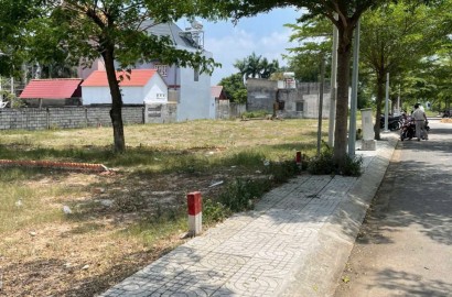 Đất nền VinHomes Hóc Môn