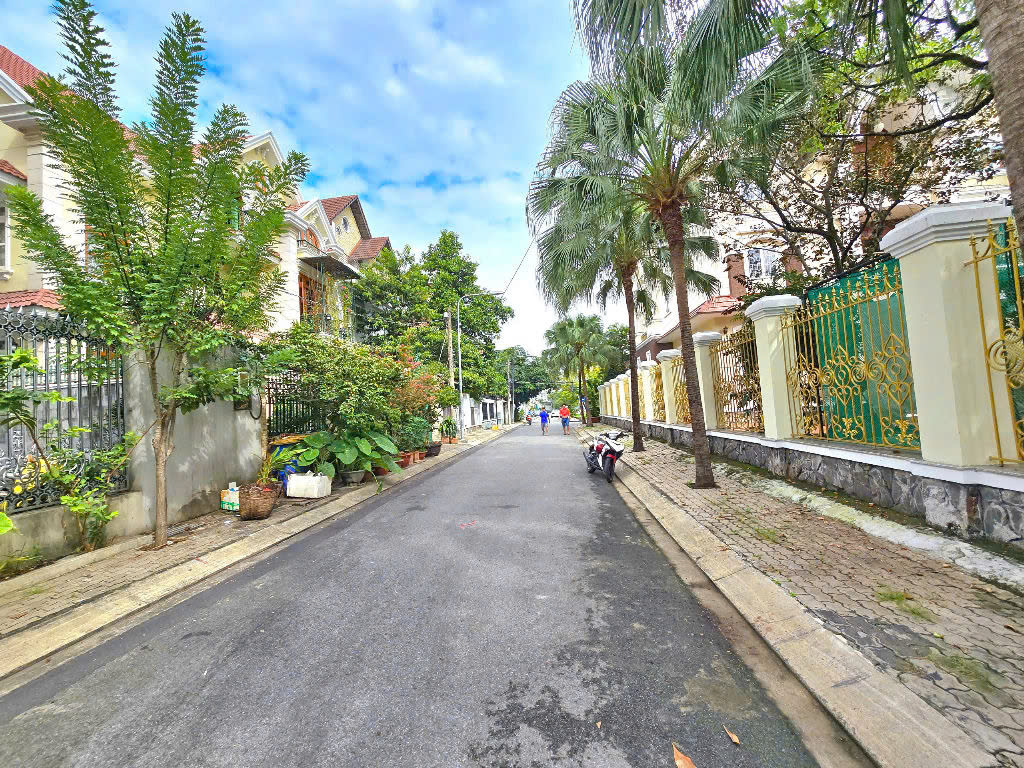 BIỆT THỰ VIEW SÔNG TÂN QUY ĐÔNG Q7