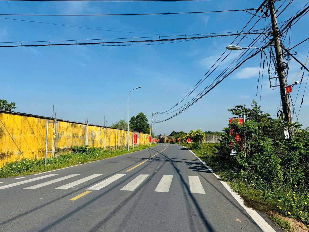 Khu dân cư đường nhựa 498 cách Phạm Văn Cội 200m