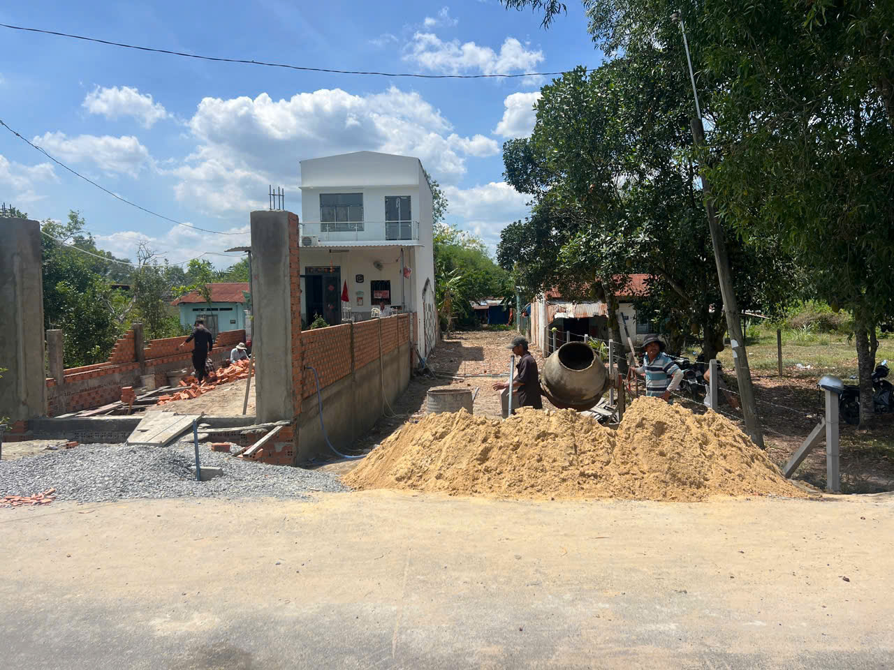 Khu dân cư đường nhựa 498 cách Phạm Văn Cội 200m