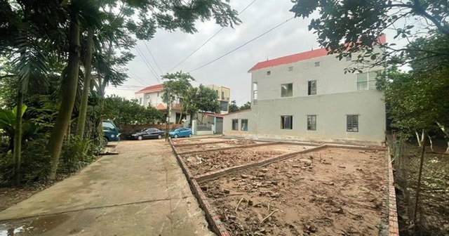 Ra Hà Nội làm việc, gửi 30 triệu đồng về quê nhờ người thân mua hộ mảnh đất 300m2, giờ được trả 13,5 tỷ tăng gấp 450 lần