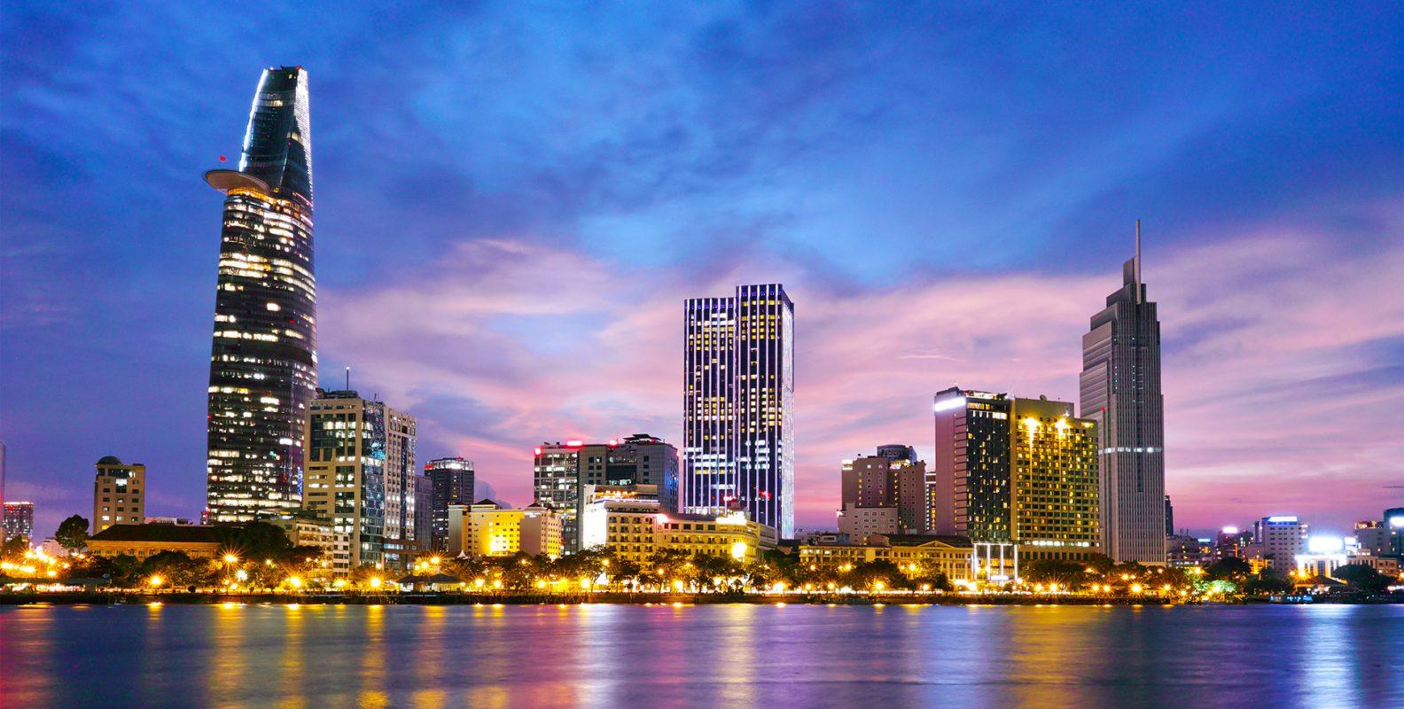 Cuộc đua bán bất động sản khốc liệt, lộ diện những ông lớn đang thâu tóm tâm lý khách mua