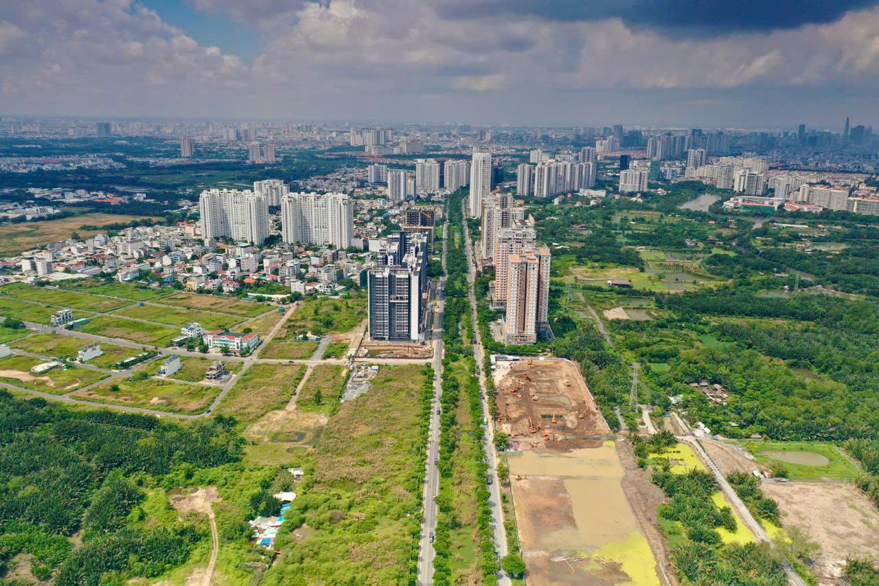 Ngân hàng thận trọng, phân tích các kênh doanh nghiệp bất động sản đang 'xoay tiền'