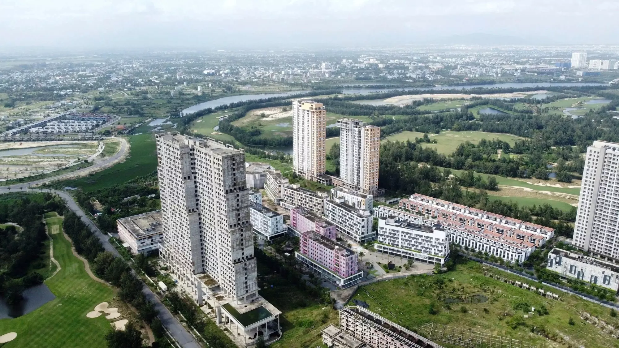 Dự án vi phạm đất đai không bị tháo dỡ nếu phù hợp quy hoạch
