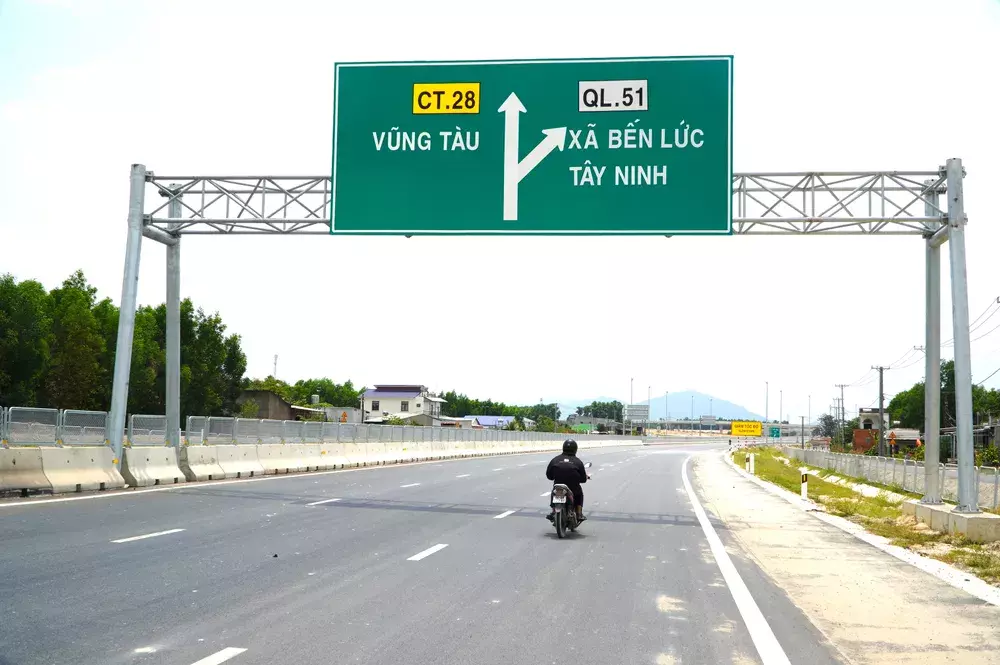 Khai thác một phần đường cao tốc Biên Hòa - Vũng Tàu trước ngày 30-4