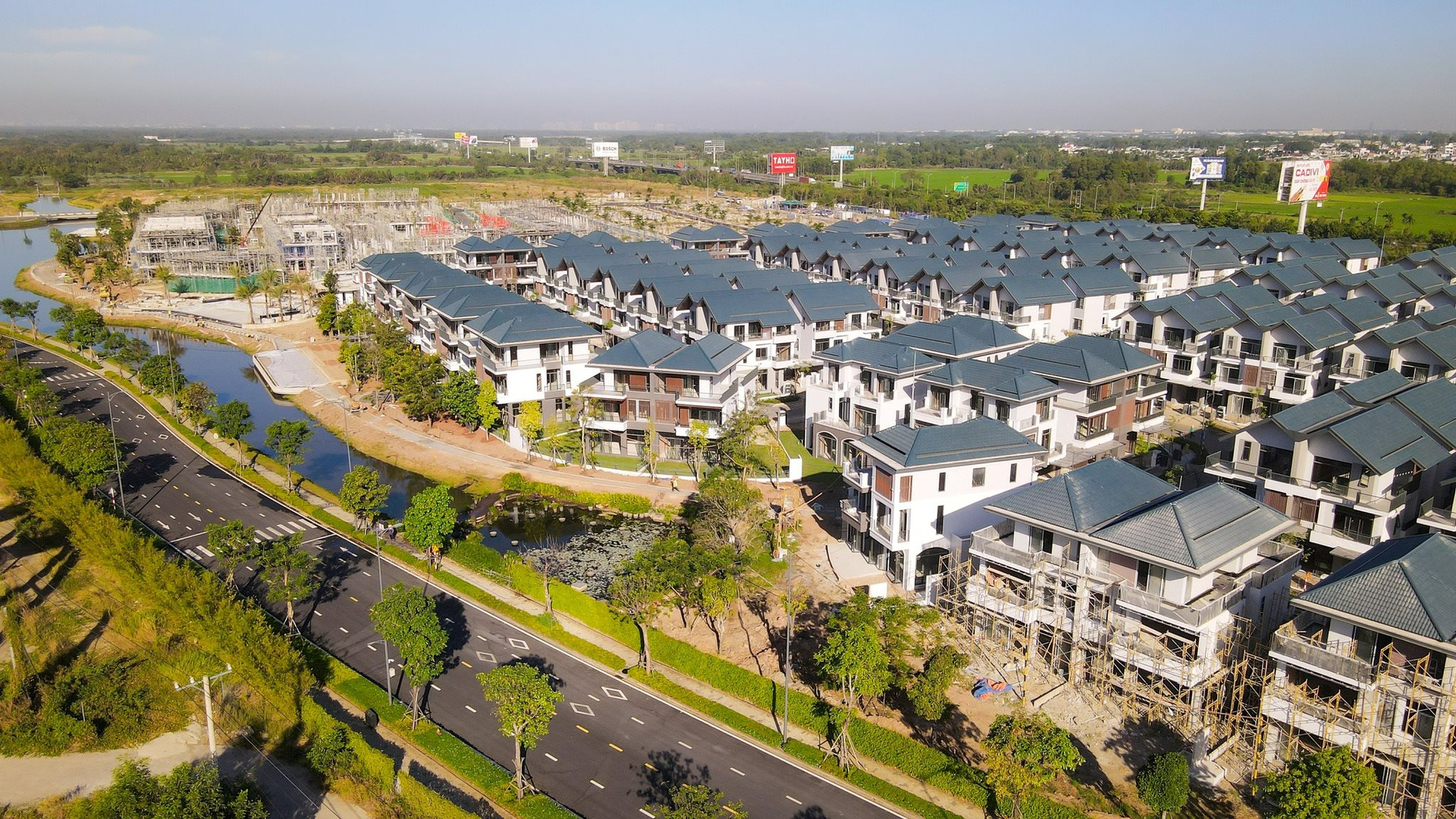 TP.HCM: Thí điểm thỏa thuận nhận quyền sử dụng đất làm nhà thương mại tại 63 dự án