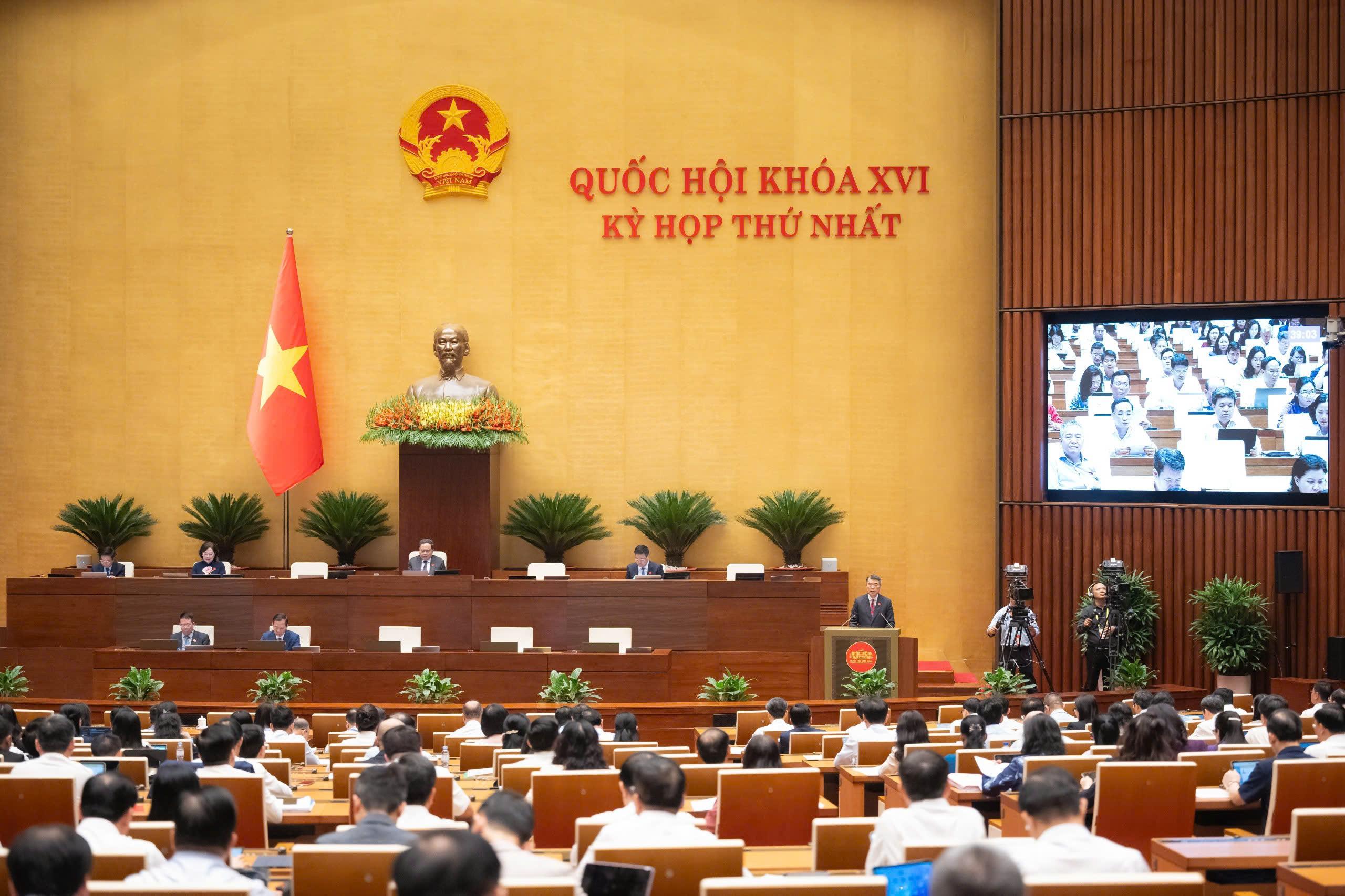 Thủ tướng: Hạn chế tối đa việc xây dựng trụ sở, trung tâm hành chính mới