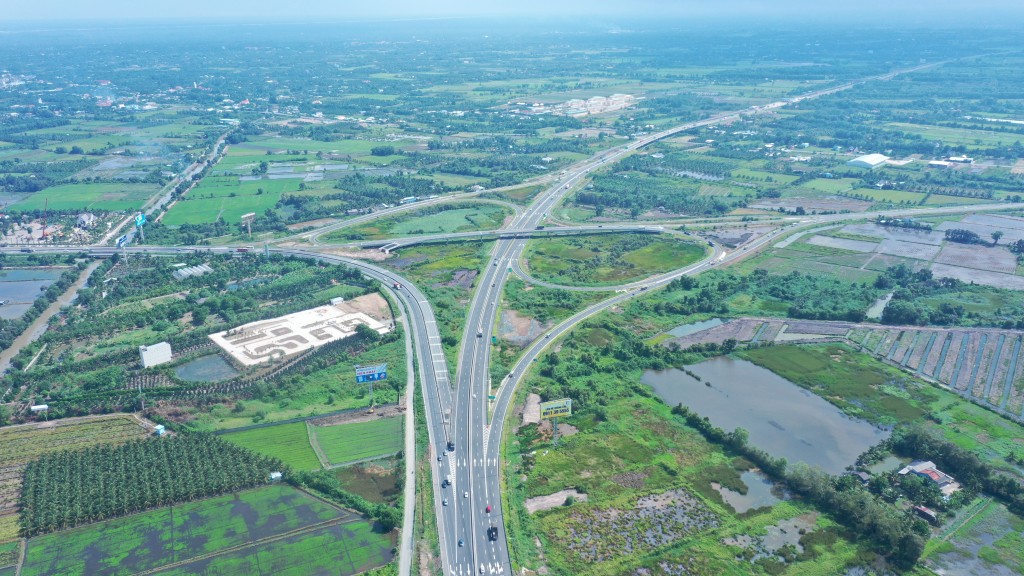 Nhật ký bất động sản 28/11: T&T muốn làm KĐT thể thao 1,2 tỷ USD tại Bắc Ninh, Đèo Cả làm cao tốc TP. HCM - Mỹ Thuận